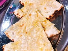 芝士蒜茸烤饼-食彩美印度特色美食餐厅·印度料理