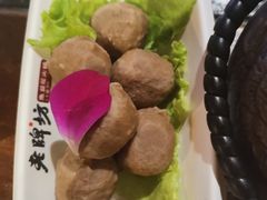 -老牌坊云南鱼豆花火锅(哈西万达店)
