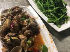 -四川小胡子海鲜(丁村万人海鲜广场店)