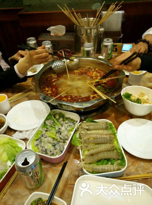 四川巴人治灶串串香火锅图片 - 第17张
