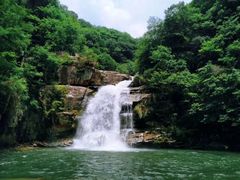 -麻城大别山桐枧冲瀑布群风景区