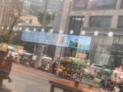 -星巴克臻选(广州高德置地秋广场店)