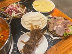 -老凯里苗岭酸汤鱼酸汤牛肉(百里杜鹃路店)