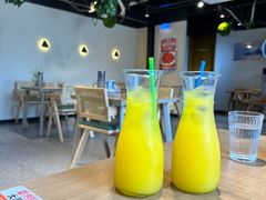 -臻鲜燕海鲜融合餐厅(金陵style店)