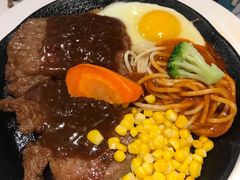 -汤姆家的牛排意面披萨(新城市广场店)