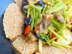 一个锅巴和时蔬-薇酌饮·陕西菜(南门外店)