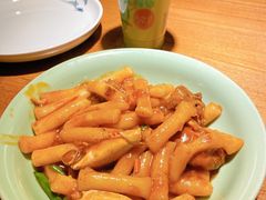 梭子蟹炒年糕-弄堂里·寻味杭州(湖滨银泰in77C区店)