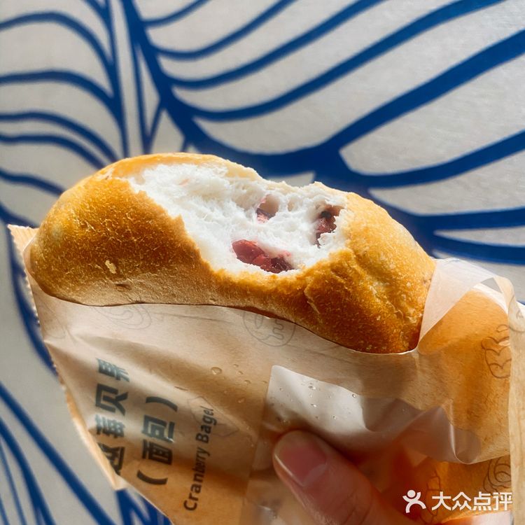 今日份瑞幸贝果真实评价！！！🥯