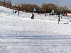 景点-北京亚布洛尼朝阳公园滑雪场