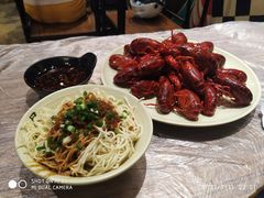-巴厘龙虾·榜首油焖大虾(音乐学院·沿江酒馆店)