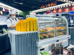 -四囍码头海鲜烧烤自助火锅(外滩南京东路悦荟广场店)