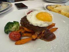 德式肉饼配蛋-莫斯科餐厅