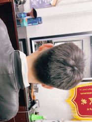 -乾健·烫染·接发SALON