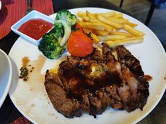 -WOLFGANG PUCK KITCHEN & BAR(迪士尼小镇店)