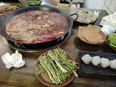 -黄潇洒老火锅(九眼桥宏济巷店)