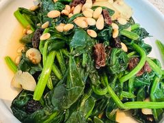 炒菠菜配火腿和坚果-Carmen卡门西班牙餐厅