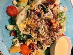 加州阳光藜麦沙拉-半秋山西餐厅(宜昌大洋店)