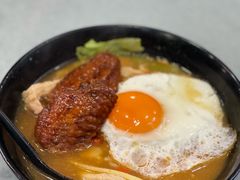 鸡翼肉眼颈煎蛋冬阴功米线-华嫂冰室(尖沙咀店)
