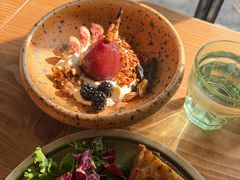 秋梨新疆果实酸奶碗-O'mills Sourdough Bakery&Bistro(永嘉路店)