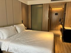 -杭州西湖湖滨银泰亚朵酒店