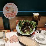 今天火锅吃撑了，超满足
