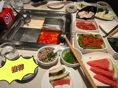 -海底捞火锅鲜切牛肉主题店(长寿路店)