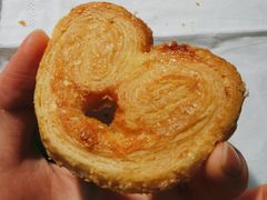 纯奶中蝴蝶酥-上海哈尔滨食品厂(淮海中路店)