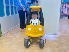 -Swim斯卫姆国际儿童游泳中心(红博中央公园店)