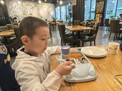 -汽车博物馆主题餐厅