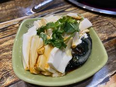 皮蛋拌豆腐-争鲜·鲍鱼鸡煲(美邻中心店)
