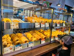 面包甜点陈列柜-好,丘(信义店)