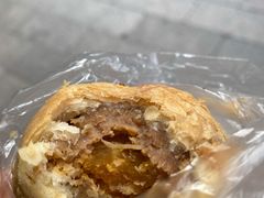 鲜肉蛋黄月饼-白玉兰食品(汇联商厦店)
