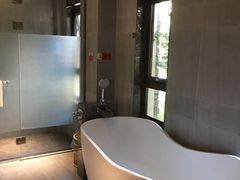 -大连金石滩绿发温泉假日酒店