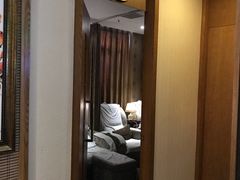 -静 泰养生(黄金城道店)