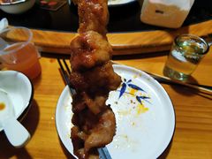 招牌大油边-土灶台东北大块肉烧烤(风景城邦店)