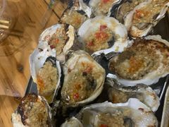 -蚝哥花姐湛江烤生蚝(美丽湾市场店)