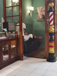 -小戈男士复古理发馆barber shop