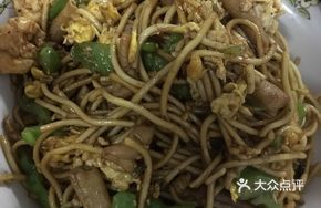 Green Pepper Duck Intestine Stir-Fried Noodles