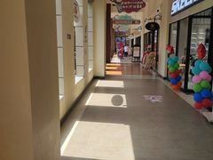 -王府井奥莱临潼小镇(临潼店)