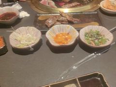 -铭牛烧肉·和牛海鲜自助(高新月牙湖店)