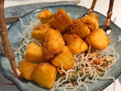 -洪氏嗨捞·广东猪肚鸡·椰子鸡火锅(西咸万象城店)