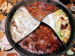 -白乐天毛肚火锅馆(解放碑店)