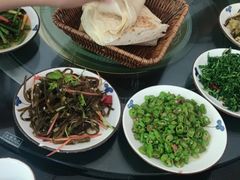 -秦扬居特色菜馆(上王村)