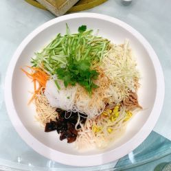 -鑫淼餐饮娱乐中心(江东街店)