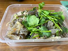 凉拌鱼皮-崖口煲仔饭