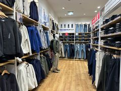 -优衣库(银川新华百货CCMall店)