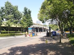 -世纪公园-1号门停车场
