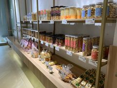 自助取餐区-顶东面包花园·生日蛋糕(世博店)