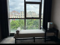 -雲宜贵宾舍酒店(深圳龙东地铁站店)