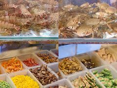 自助取餐区-崖口煲仔饭